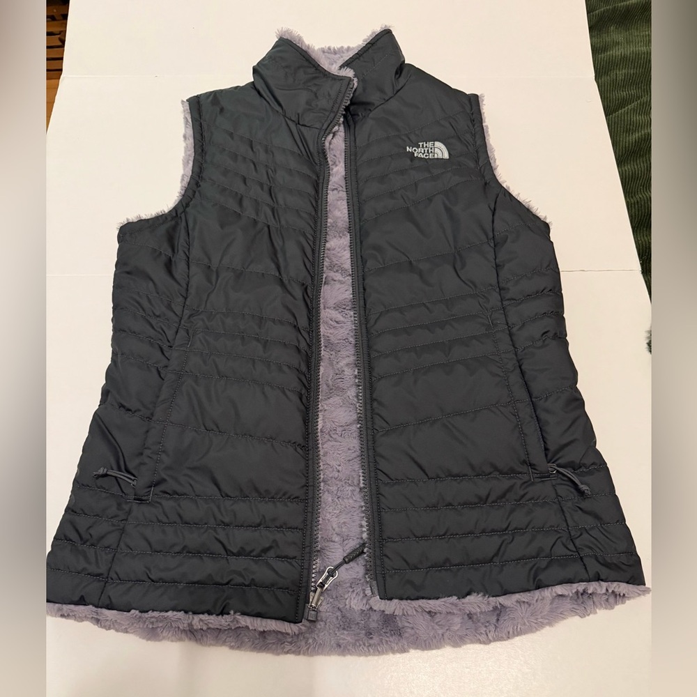 The North Face Sz S reversible black puffer vest.